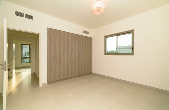 Vacant | Maids Room | Brand New | Family Community, picture 14