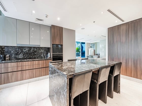 Upgraded | Luxury Waterfront | Private Pool, picture 8