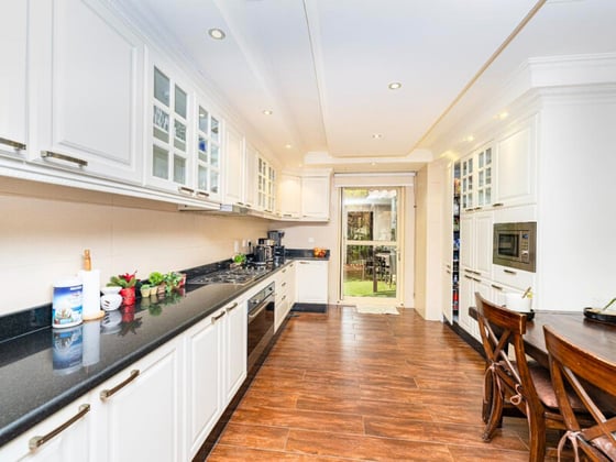 Available Now | Fully Furnished | Upgraded, picture 8