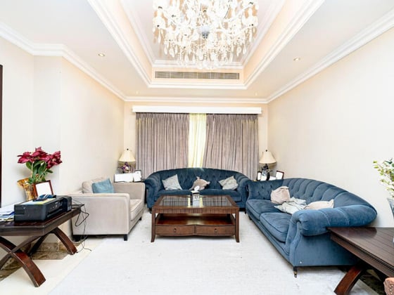 Available Now | Fully Furnished | Upgraded, picture 3