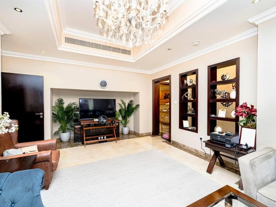 Available Now | Fully Furnished | Upgraded, picture 5