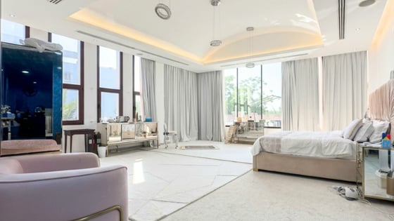 7BR Lake-Facing Villa | Elevator | Pool | Cinema, picture 3
