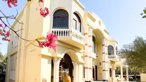 7BR Lake-Facing Villa | Elevator | Pool | Cinema, picture 1