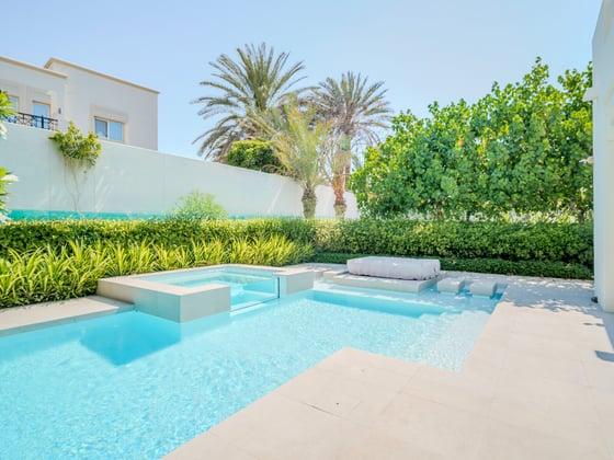 Largest Plot | Spacious 5-Bed Villa | Upgraded, picture 42