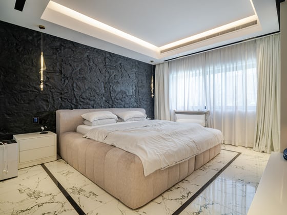 Largest Plot | Spacious 5-Bed Villa | Upgraded, picture 30
