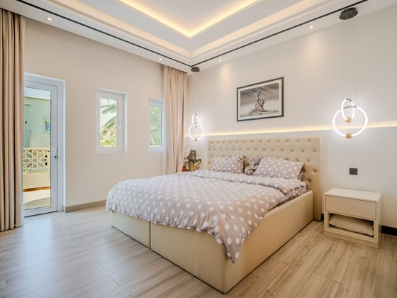 Largest Plot | Spacious 5-Bed Villa | Upgraded, picture 33