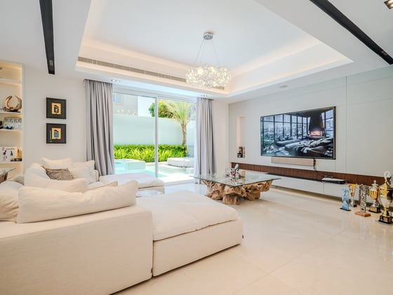 Largest Plot | Spacious 5-Bed Villa | Upgraded, picture 18