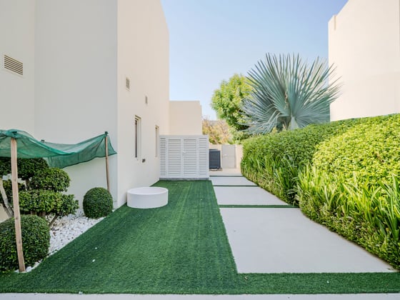 Largest Plot | Spacious 5-Bed Villa | Upgraded, picture 37