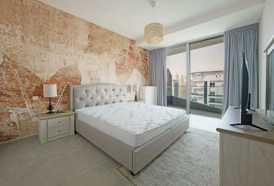 Move-In Ready | Marina Views | Spacious | Prime Location, picture 3