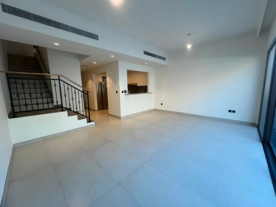 Brand New | Keys in Hand | Fitted Kitchen, picture 2