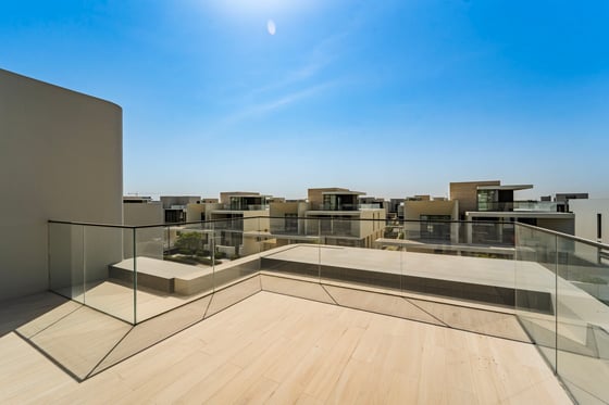 Classic Facade | Vacant | Lagoon Facing., picture 27