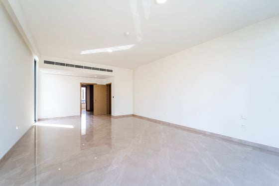 Classic Facade | Vacant | Lagoon Facing., picture 25