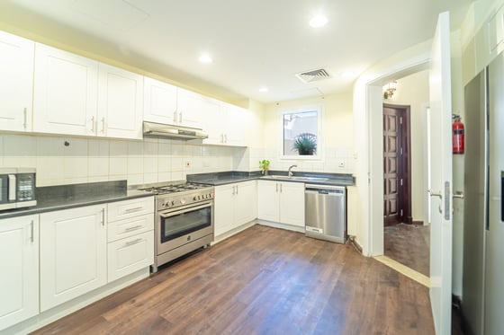 Spacious | Fully Furnished | View Today., picture 6