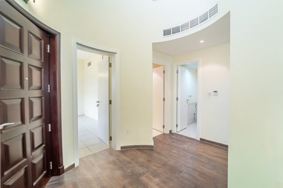 Spacious | Fully Furnished | View Today., picture 5