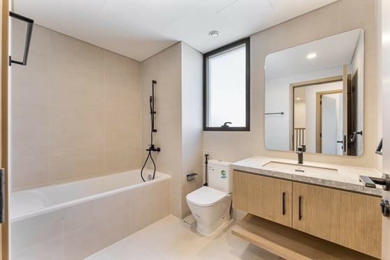 End Unit | Brand New | Close To Amenities, picture 16