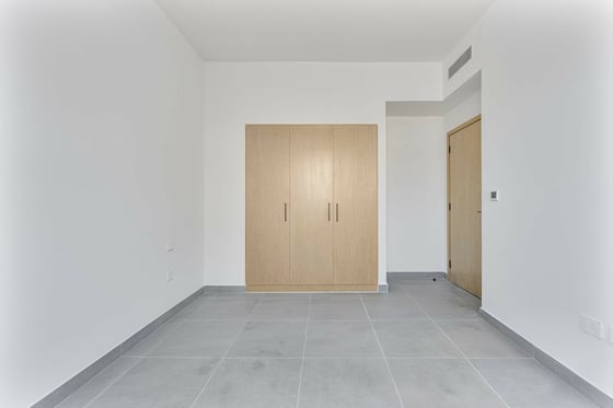 End Unit | Brand New | Close To Amenities, picture 9