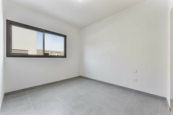 End Unit | Brand New | Close To Amenities, picture 8