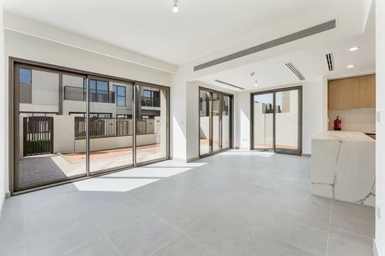End Unit | Brand New | Close To Amenities, picture 2
