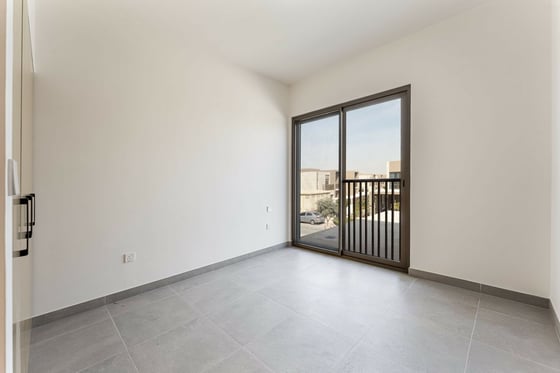 End Unit | Brand New | Close To Amenities, picture 12
