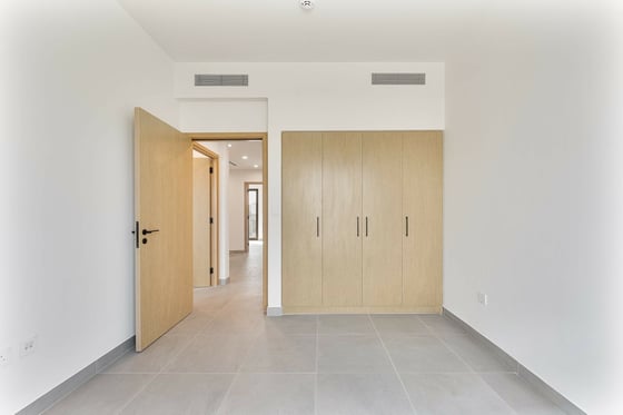 End Unit | Brand New | Close To Amenities, picture 13
