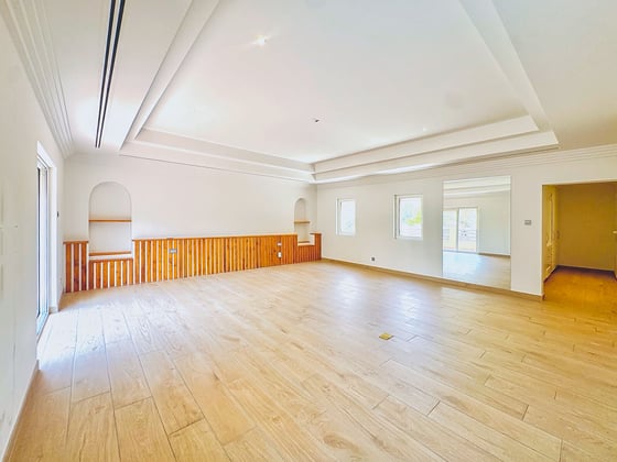 Elegantly upgraded | 7-Bed | Large Plot | Pool, picture 7