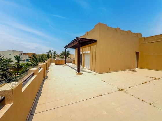 Elegantly upgraded | 7-Bed | Large Plot | Pool, picture 18