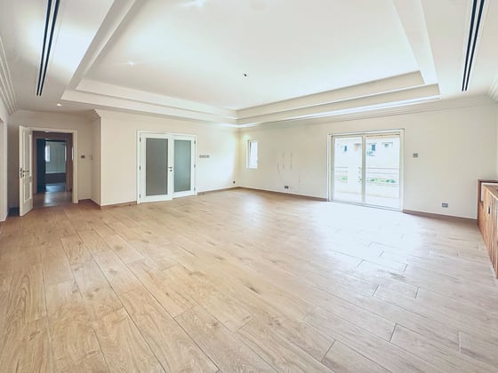 Elegantly upgraded | 7-Bed | Large Plot | Pool, picture 6