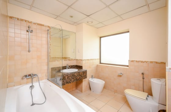Sea & Ain Dubai View | Vacant | Large Layout, picture 13