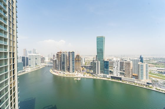 Burj & Canal Views | Viewable | High Floor, picture 23