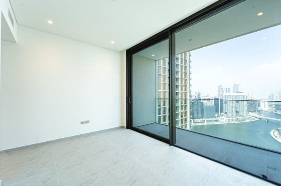 Burj & Canal Views | Viewable | High Floor, picture 5