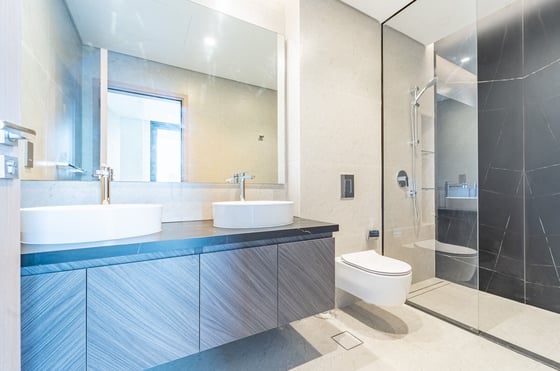 Burj & Canal Views | Viewable | High Floor, picture 7
