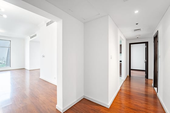 Huge Layout | High Floor | Vacant Now..., picture 8