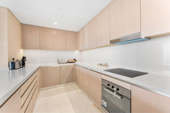 2-bedroom apartment for rent in Palm Tower, Palm Jumeirah, picture 36