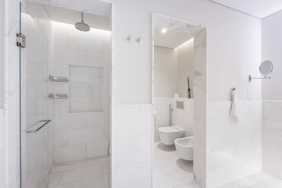 2-bedroom apartment for rent in Palm Tower, Palm Jumeirah, picture 21