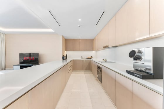 2-bedroom apartment for rent in Palm Tower, Palm Jumeirah, picture 10