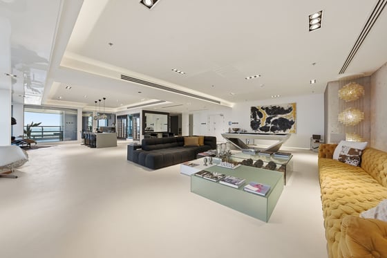 Ultra Luxury Sky Penthouse  | 360° Sea Views  |  Fully Upgra, picture 1
