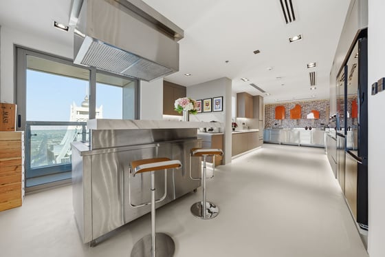 Ultra Luxury Sky Penthouse  | 360° Sea Views  |  Fully Upgra, picture 9