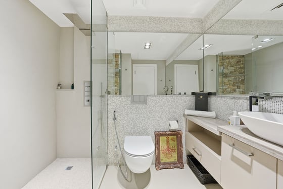 Ultra Luxury Sky Penthouse  | 360° Sea Views  |  Fully Upgra, picture 34