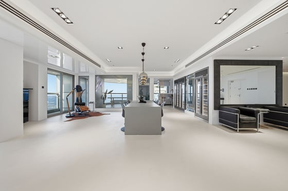 Ultra Luxury Sky Penthouse  | 360° Sea Views  |  Fully Upgra, picture 6