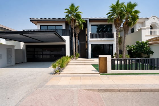 Beautifully Renovated | Private Spa | High Number, picture 19