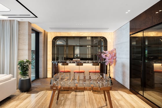 Beautifully Renovated | Private Spa | High Number, picture 4