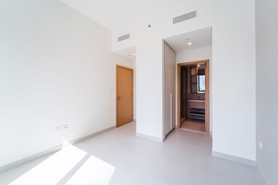 Oversized Terrace | Pool & Park Views | Vacant Now, picture 17
