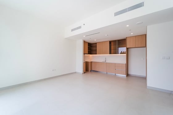 Oversized Terrace | Pool & Park Views | Vacant Now, picture 7