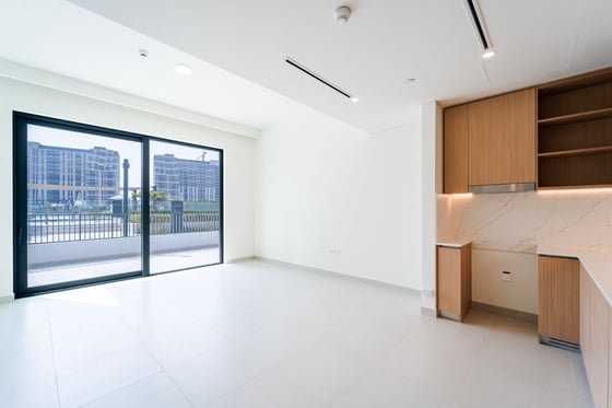 Oversized Terrace | Pool & Park Views | Vacant Now, picture 8