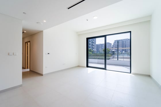Oversized Terrace | Pool & Park Views | Vacant Now, picture 9