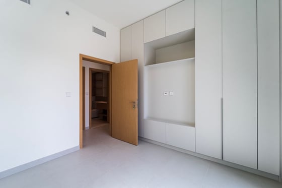 Oversized Terrace | Pool & Park Views | Vacant Now, picture 10