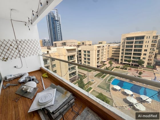 Full Refurb in Process | 2 Bed + Study | Pool View, picture 1