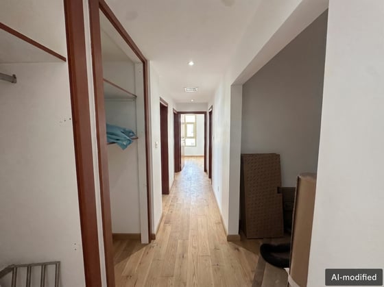 Full Refurb in Process | 2 Bed + Study | Pool View, picture 8