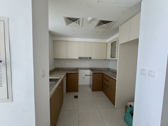 Higher Floor | Burj Khalifa & Water View | Available, picture 5