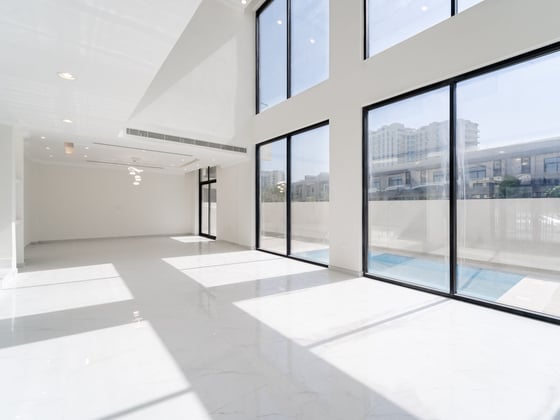 Park Backing | Pool | Maid's | Spacious., picture 4